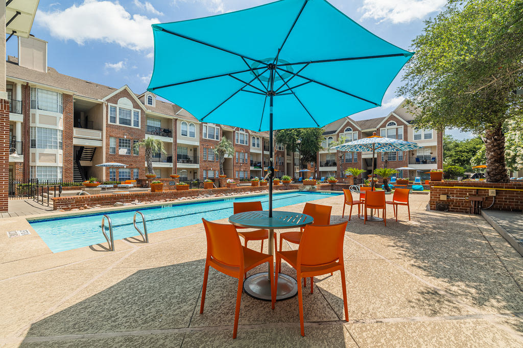 The Village at Bellaire Apartments Image 31