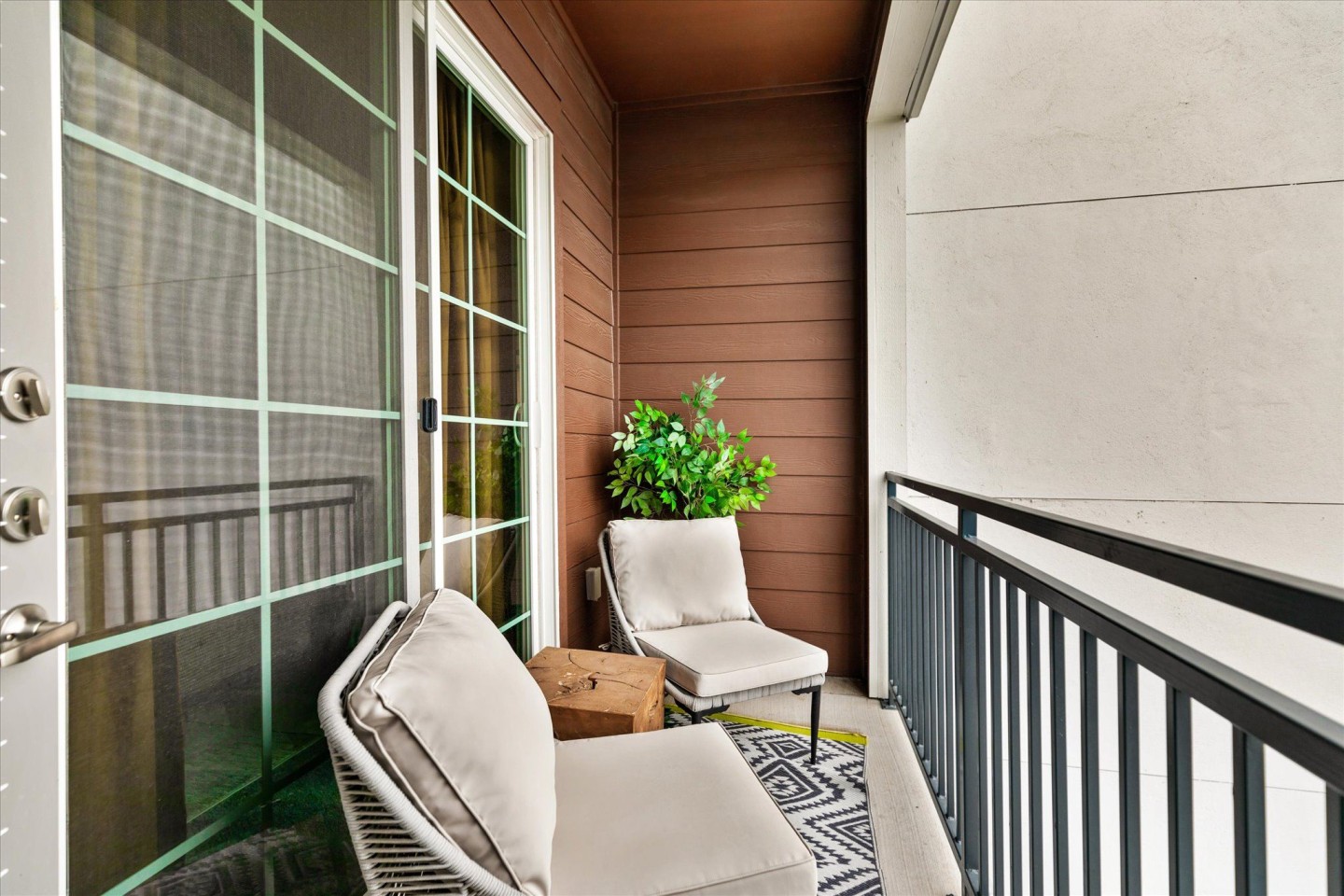 Shoreview Flats Image 26