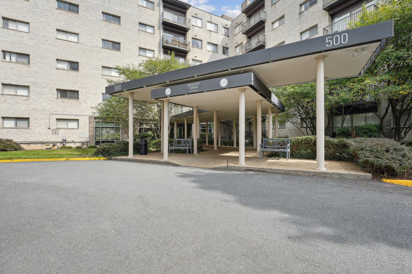 Roosevelt Towers Image 36