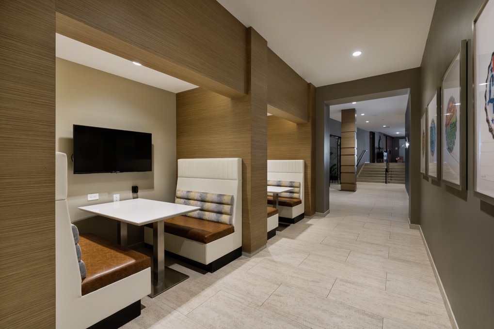 Signature Place Image 14