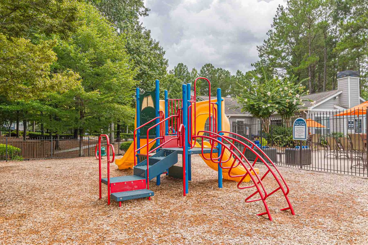 Balmoral Village Image 40