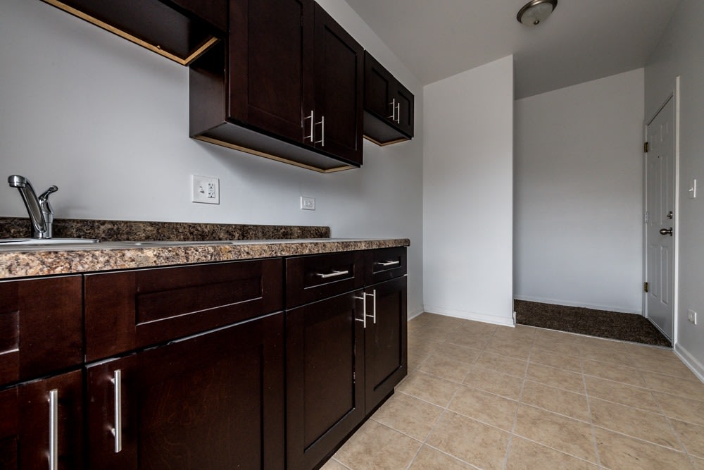 1509 S Kenneth Ave Image 4
