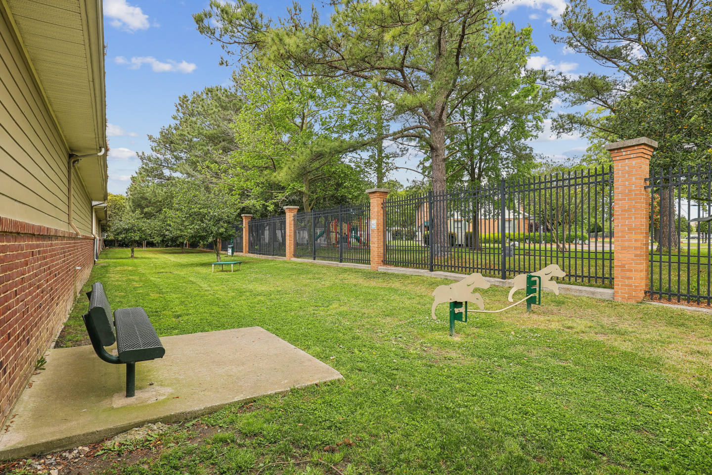 Nav850 at Olde Towne Image 19