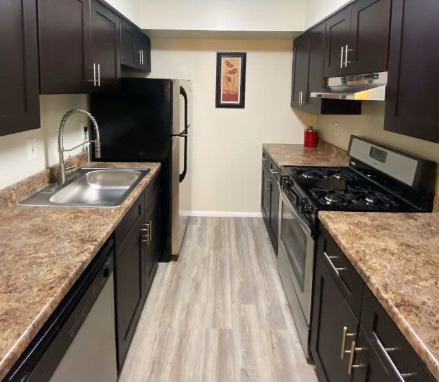 Fox Meadow Apartments Image 7