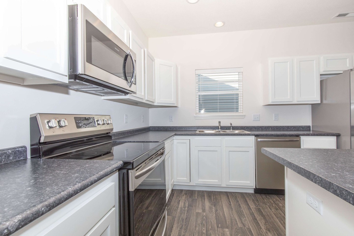 Avalon Bluffs Image 58