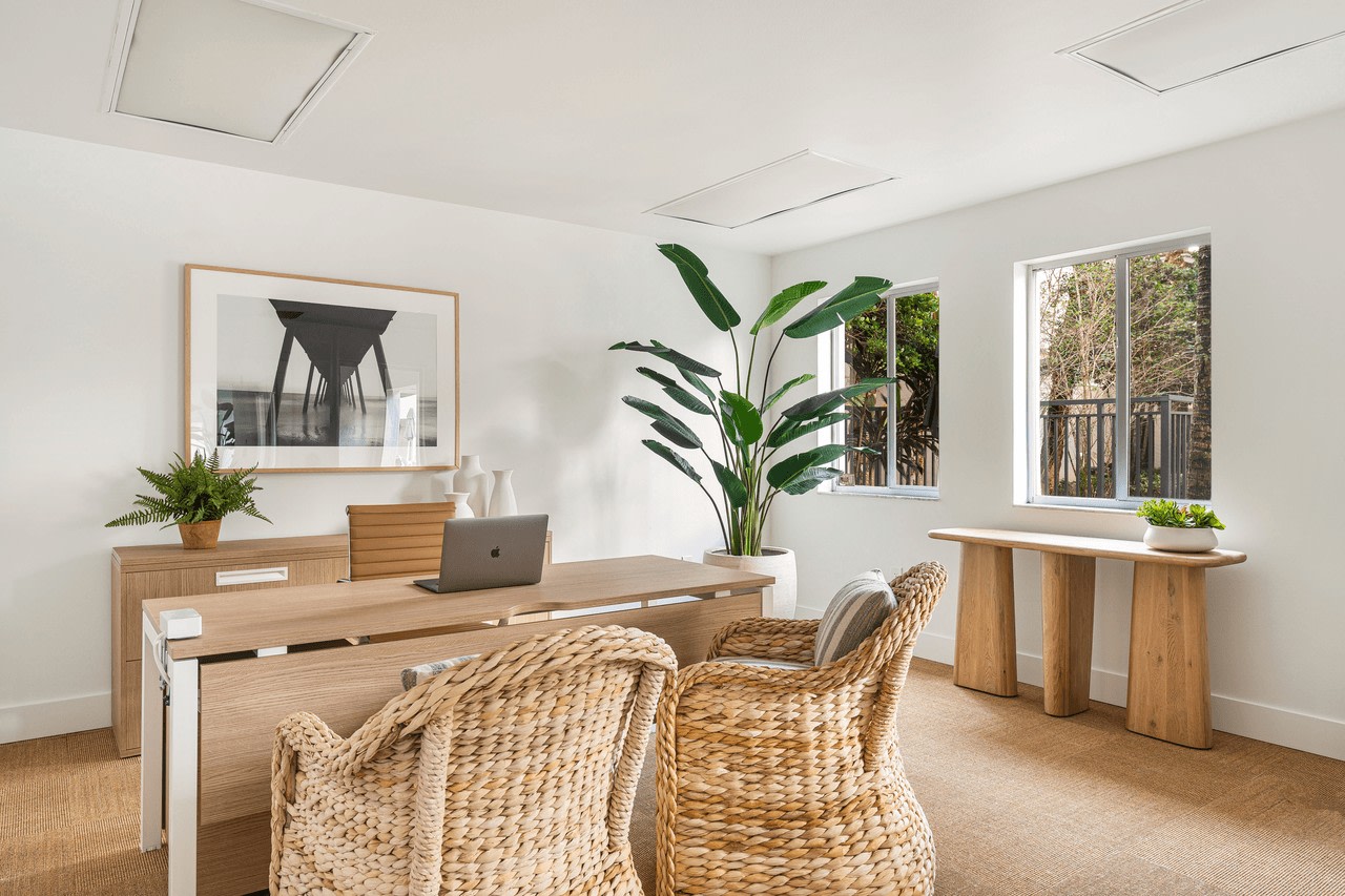 Coconut Palm Club Image 26