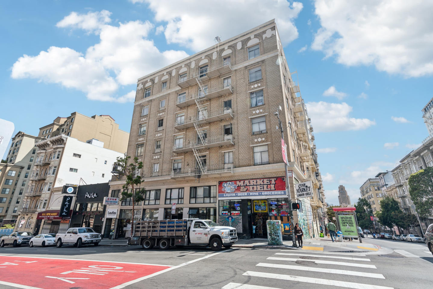 685 Geary Image 13