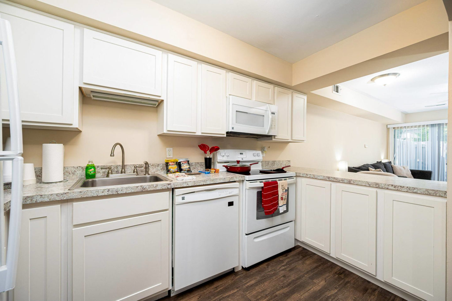 Sonnenblick Apartments Image 6