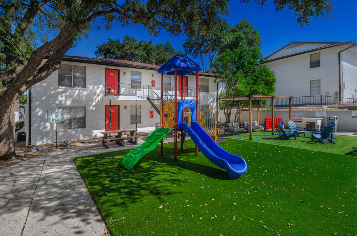 Oaks at Medical Center Image 6