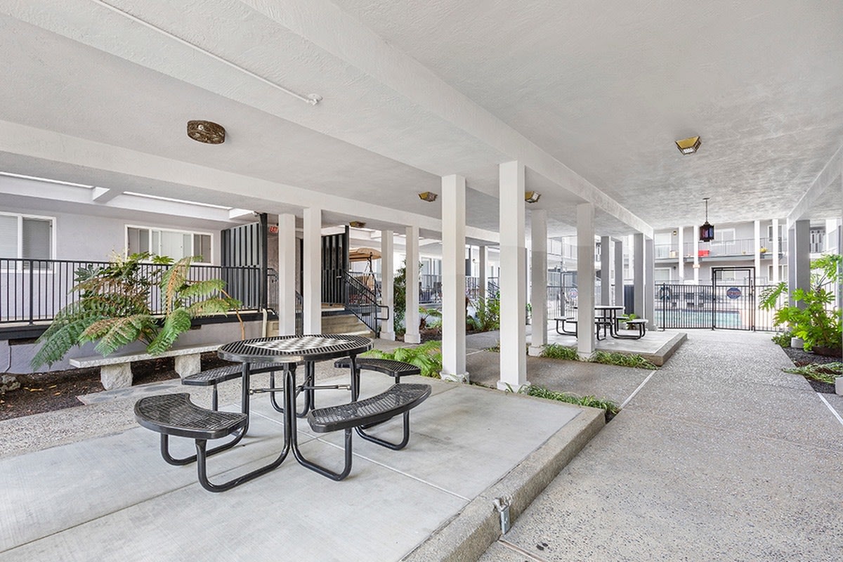 Spring Ridge on Fletcher Apartments Image 10