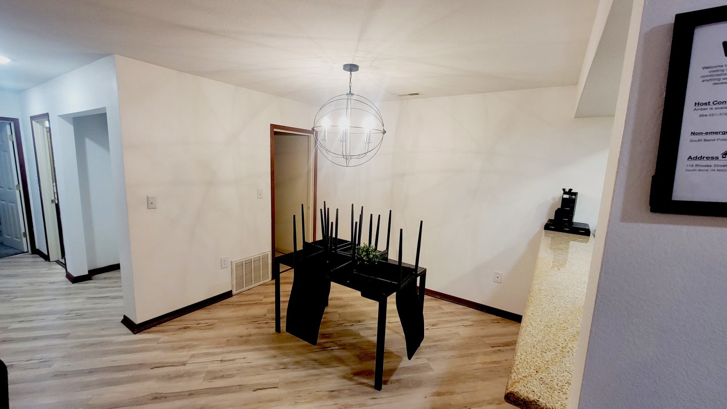 Gold Apartments Image 4