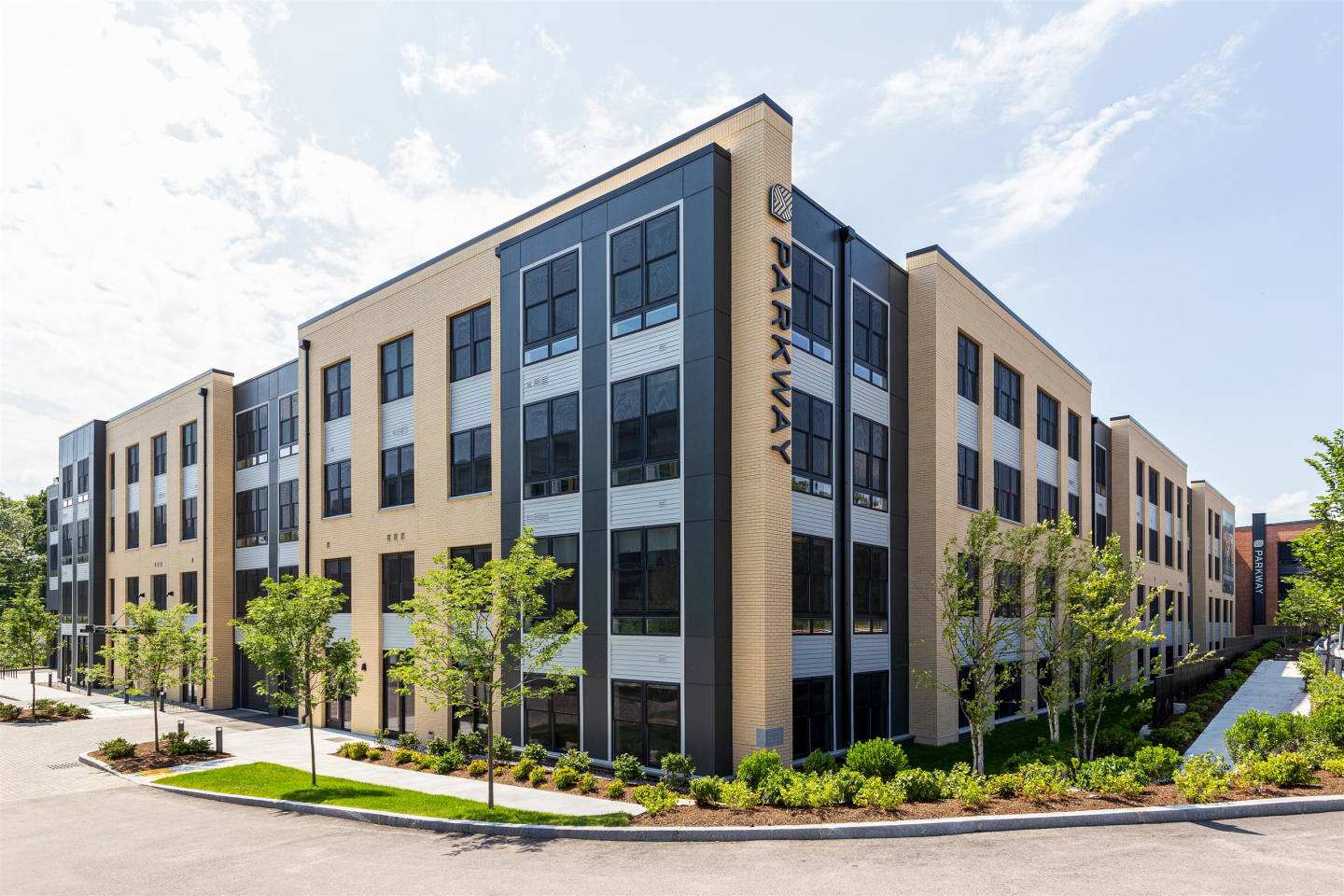Parkway Apartments Image 10