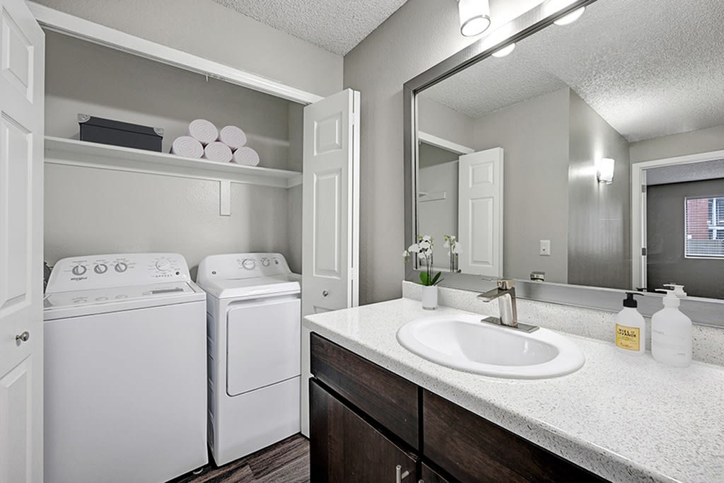 Summit Riverside Apartments Image 32