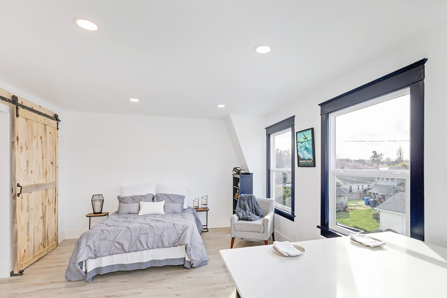 1314 Maple Image 24