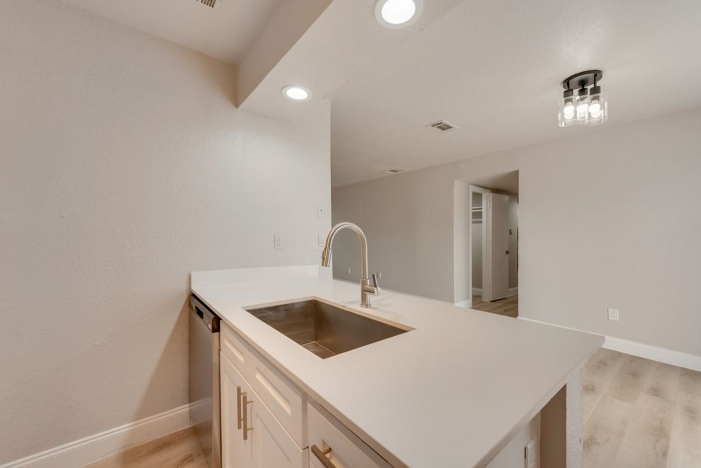 The Chandler Image 14