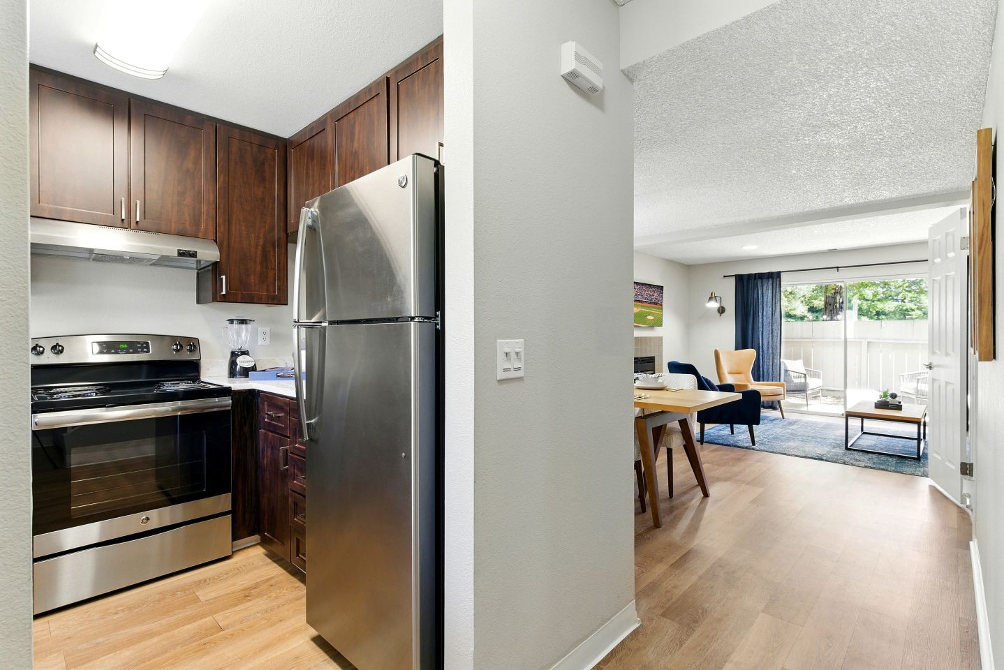 The Grove Luxury Apartments Image 12