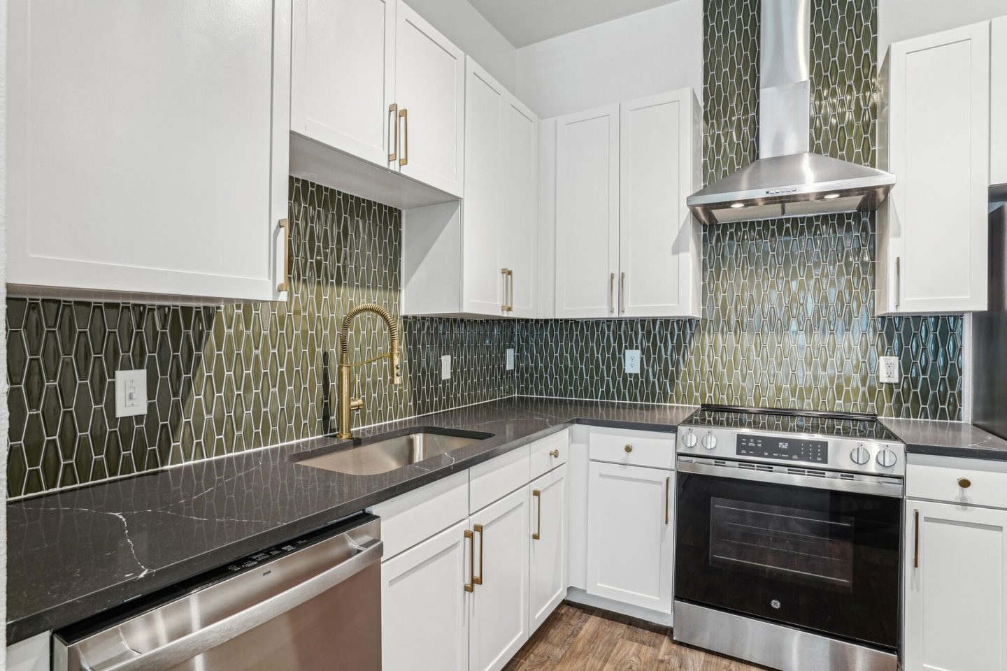 The Encore Apartments Image 7