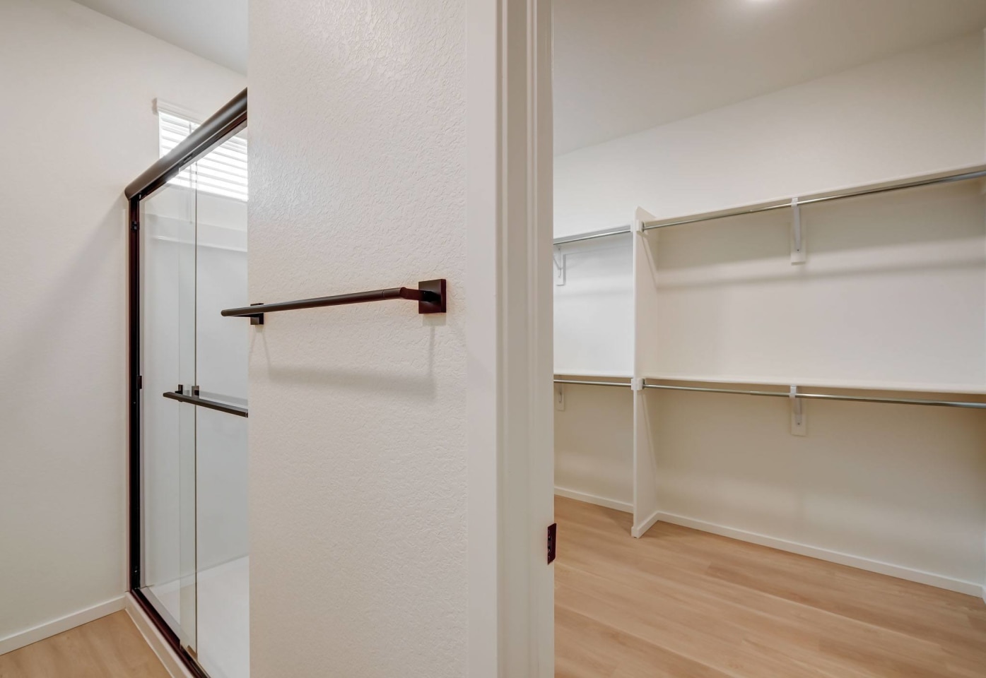 Bloom Rental Living Image 15