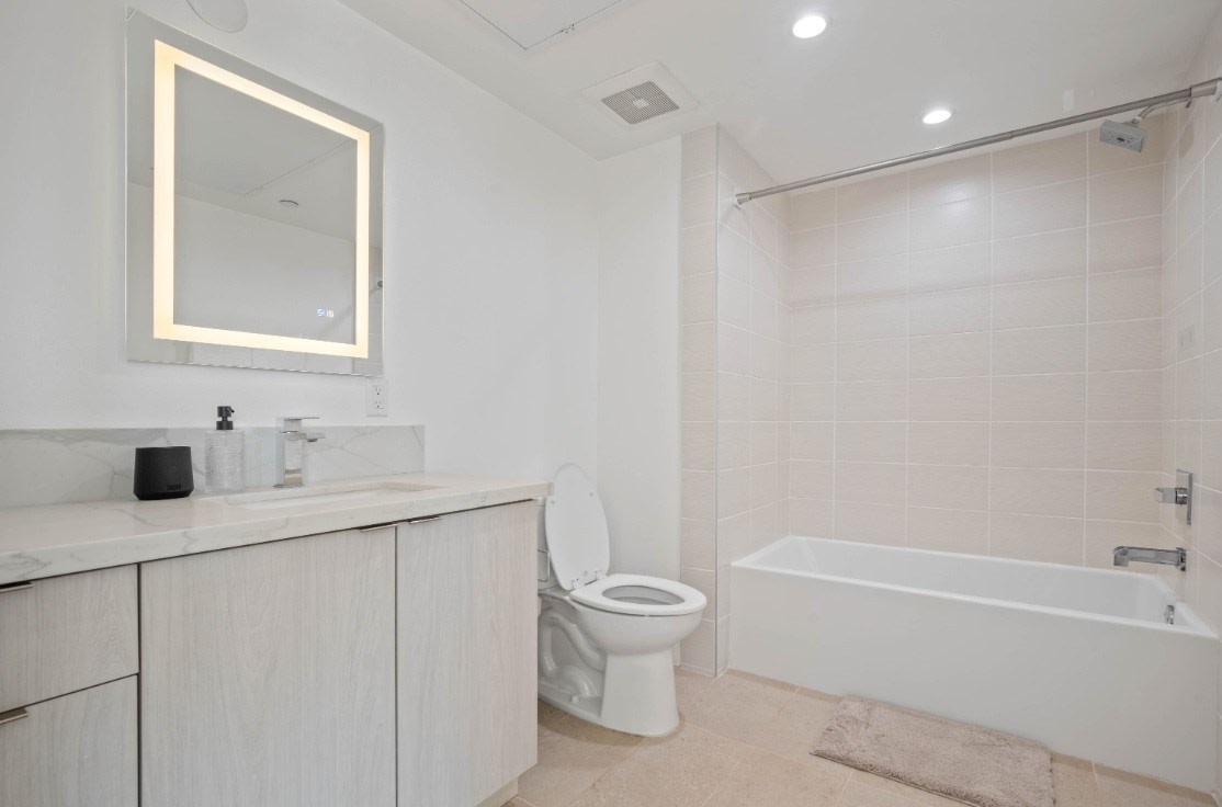 4804 Oakwood Image 21