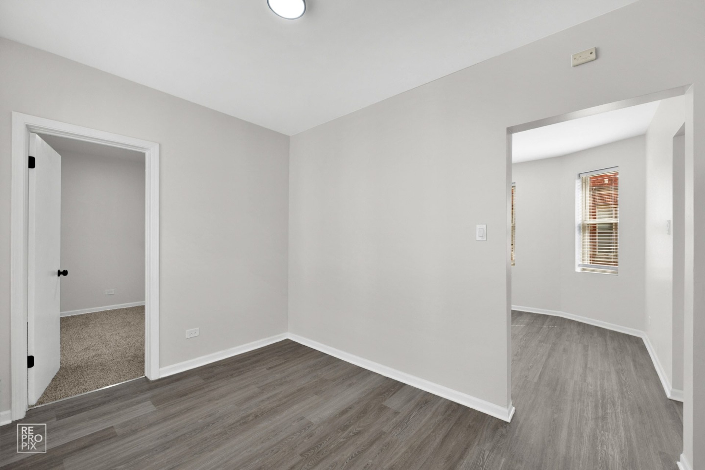 5952-58 W Superior Image 14