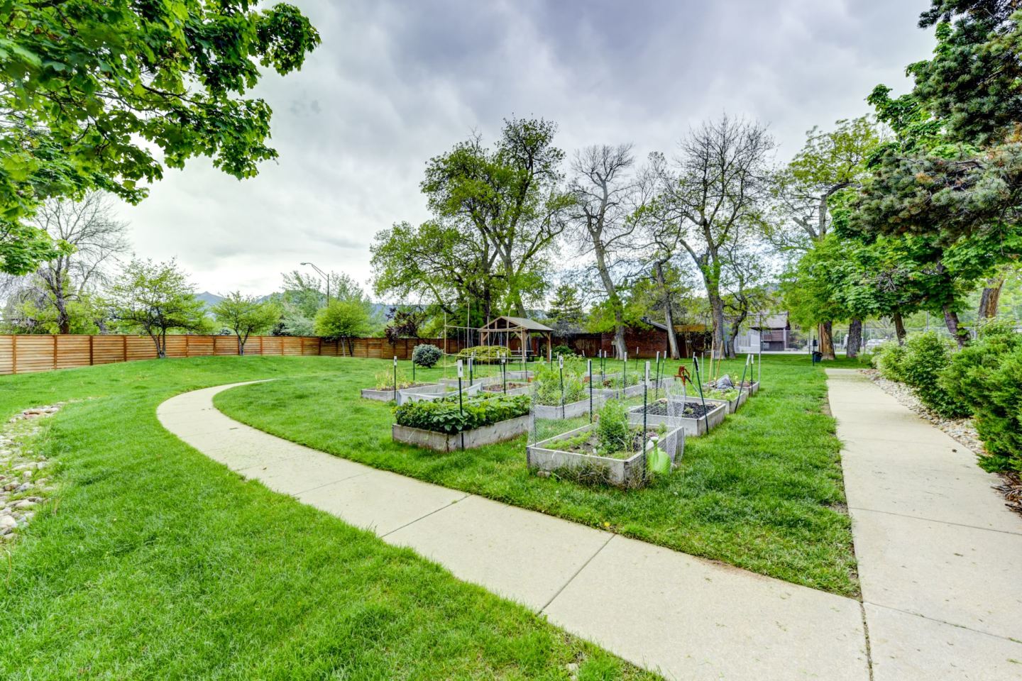 Valencia Gardens Image 3