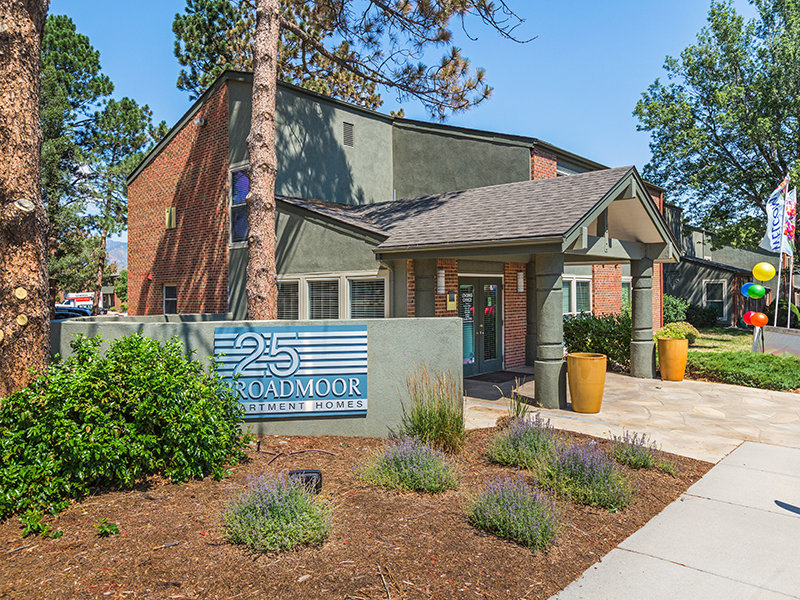 25 Broadmoor Image 23