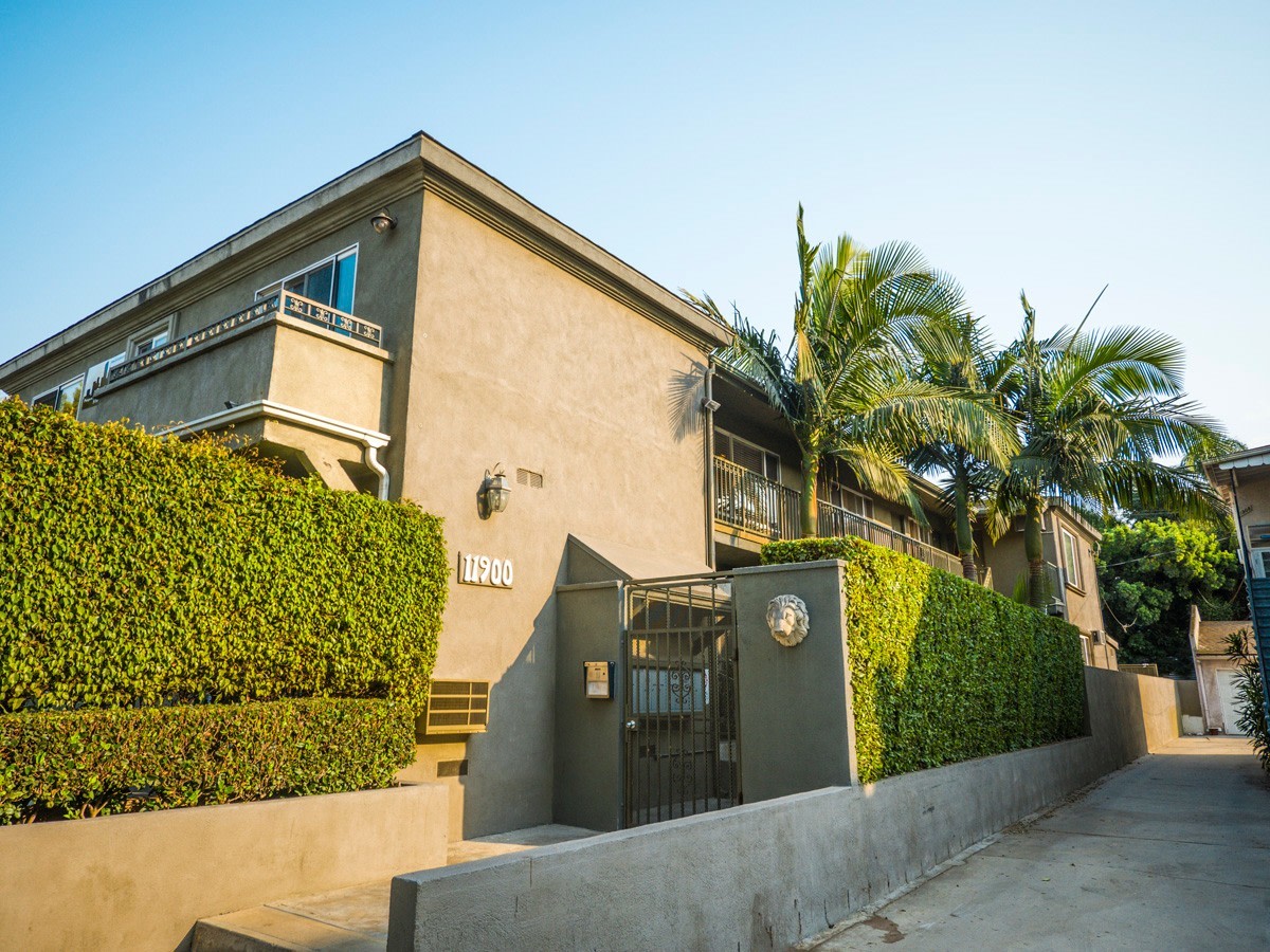 11900 Venice Blvd. Image 1