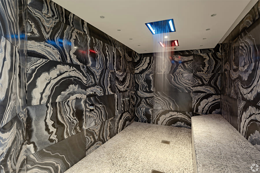 Avion Riverwalk Image 7