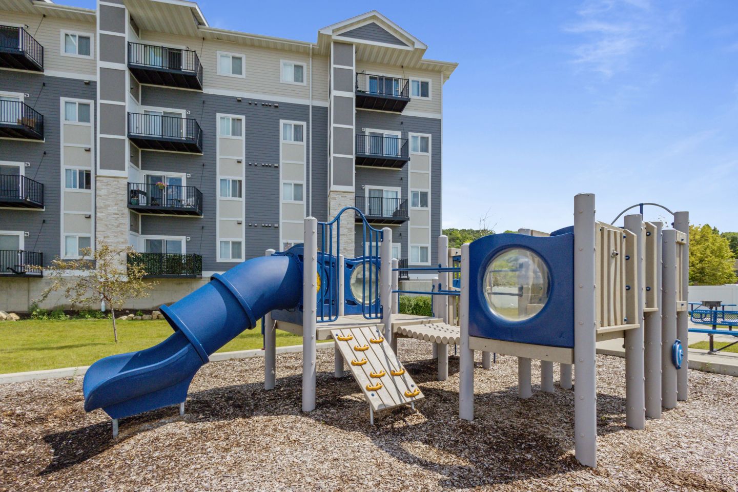 East Gate Apartments Image 31