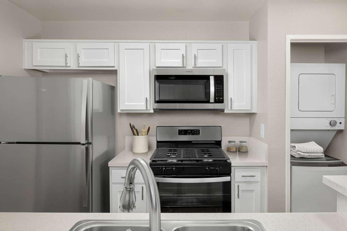 Green Valley Apartments Image 7