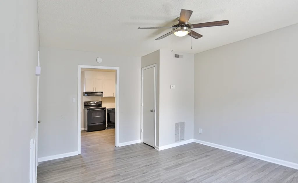 Ashbrook Village Image 6