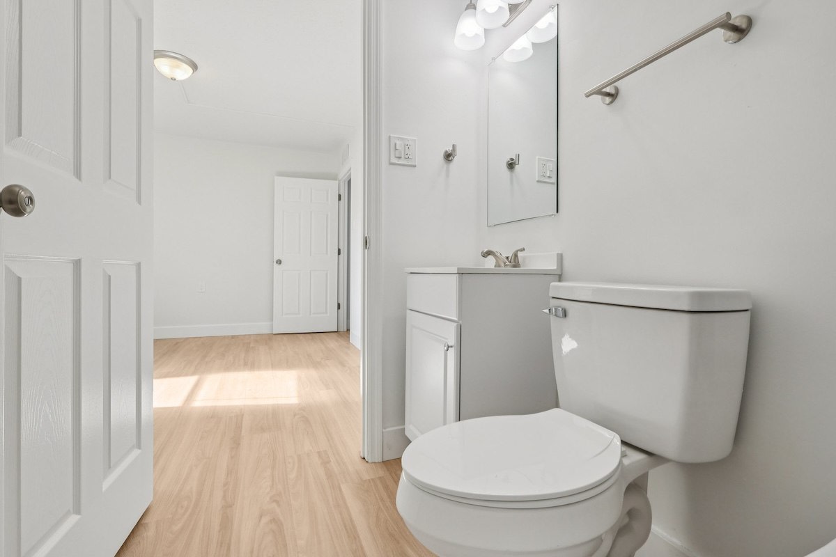 Haven on Canal Image 19