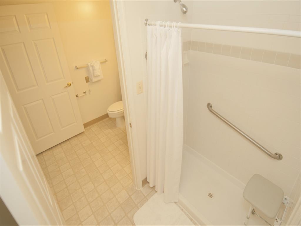 Senior Housing - Kentlands Manor Senior Apartments Image 25