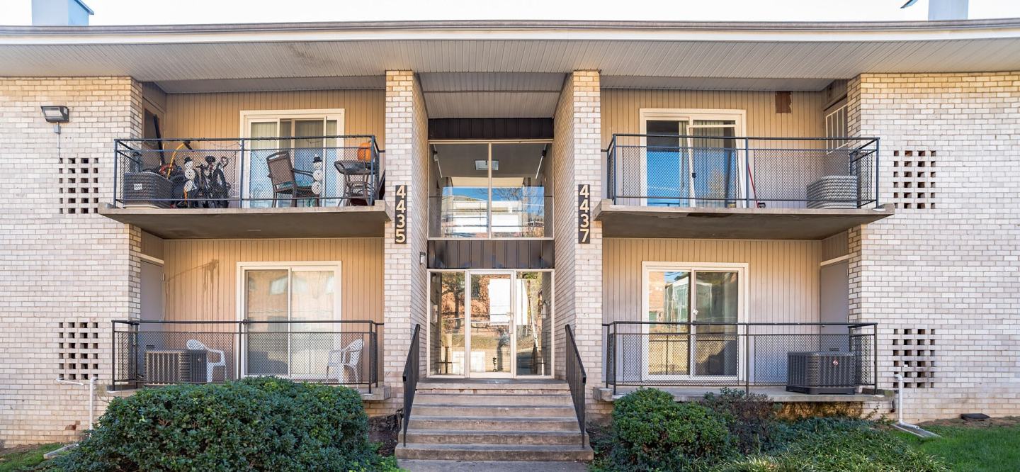 Raleigh Court Apartments Image 13