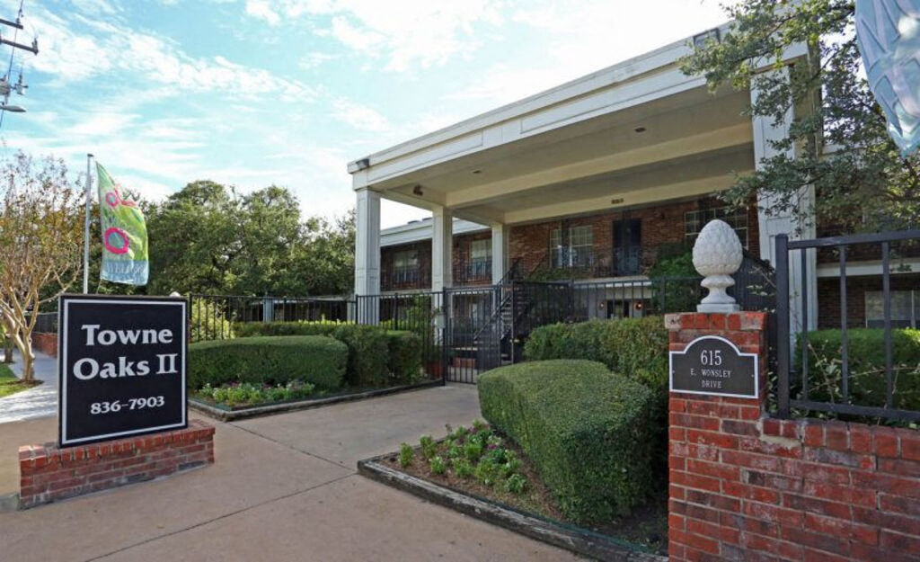 Towne Oaks II Image 7