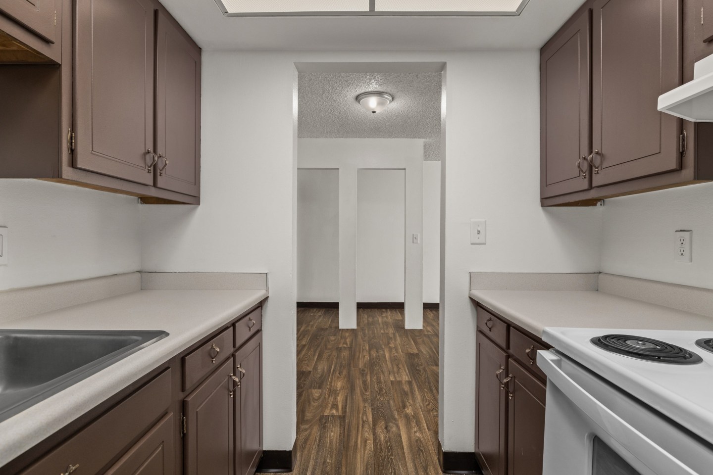 Conquistador Apartments Image 19