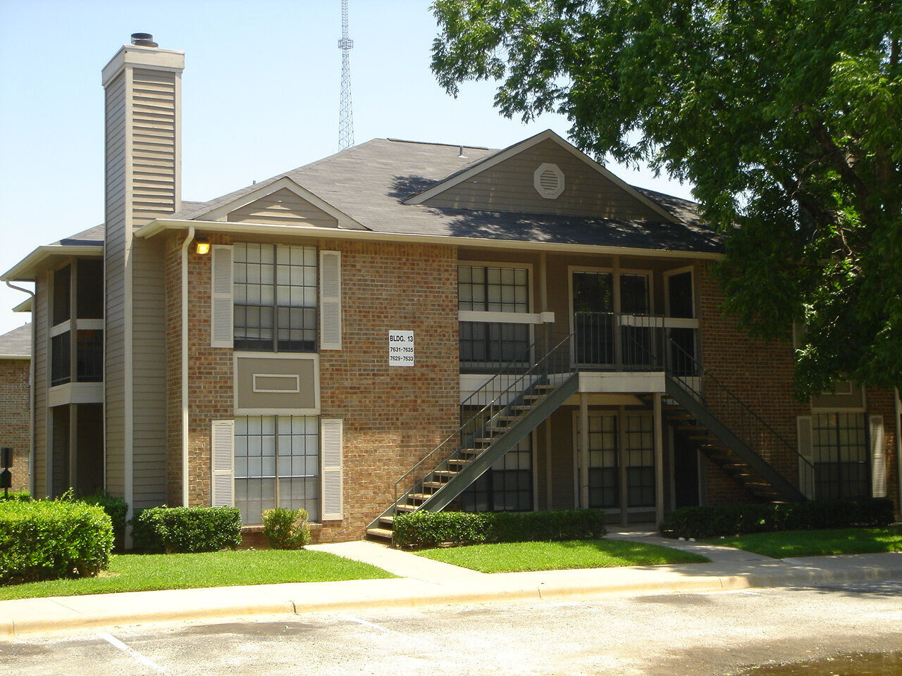 North Hills Place Image 7
