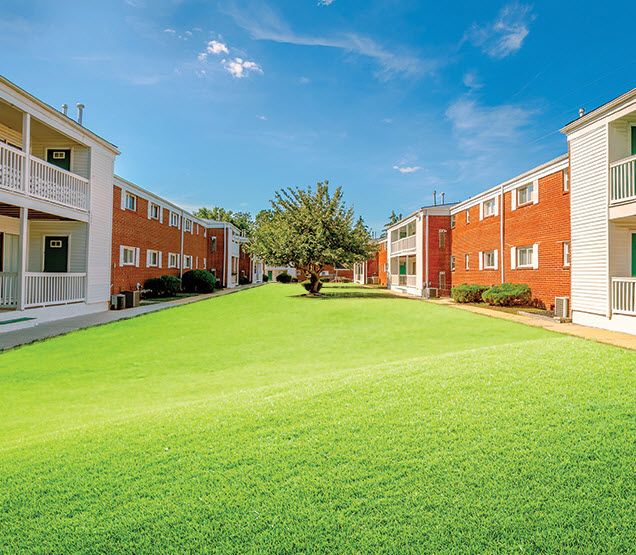 Woodmere Apartments Image 3