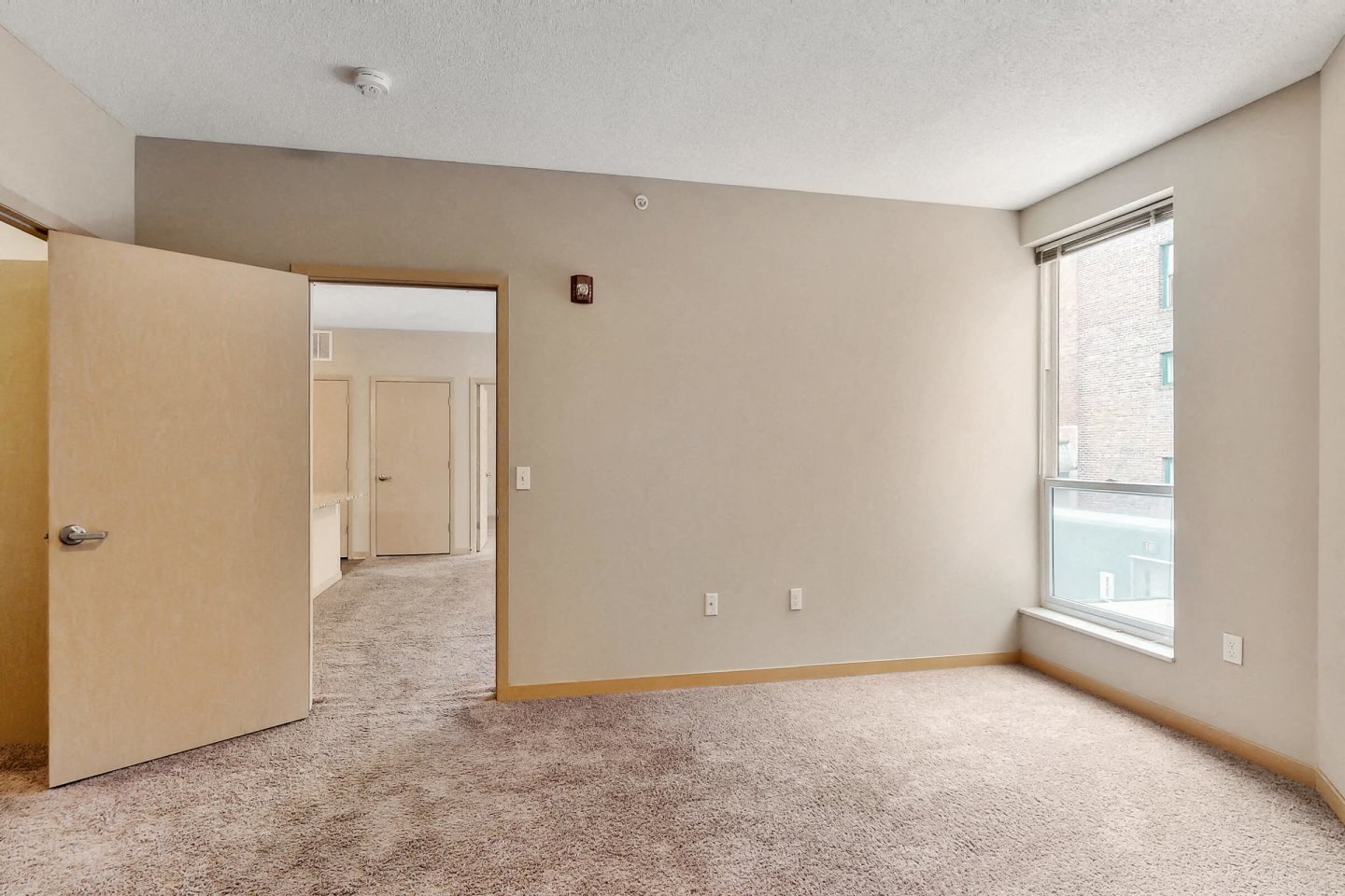 L14 Flats Image 6