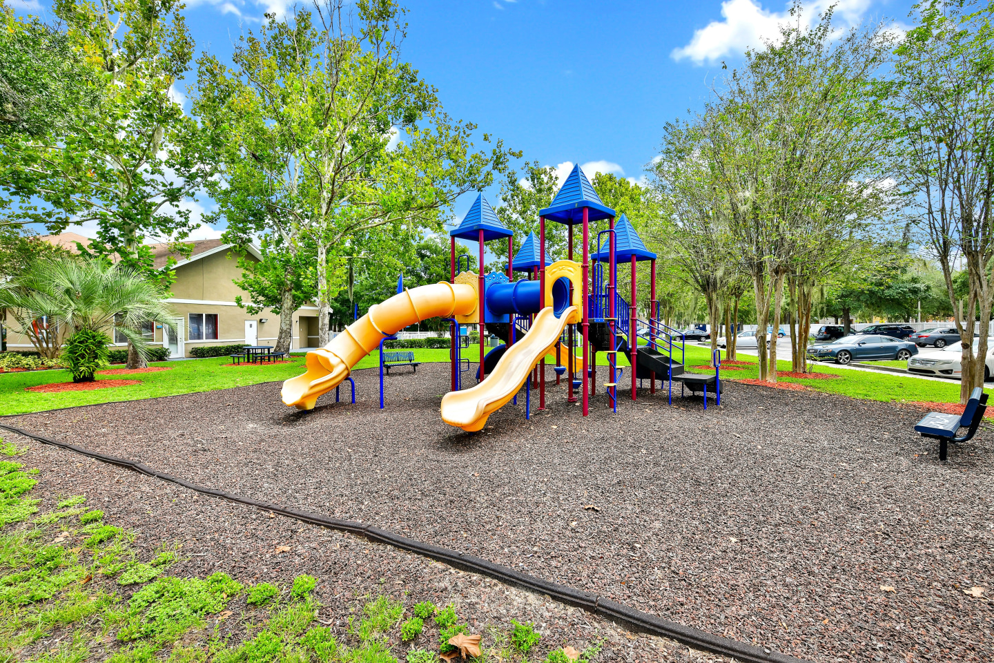 Village Lakes Apartments Image 12