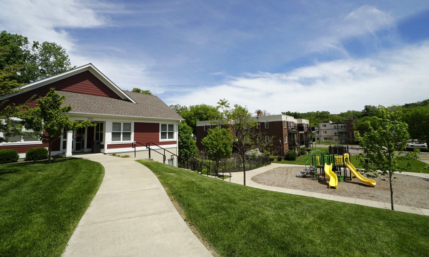 Rolling Hills Image 6