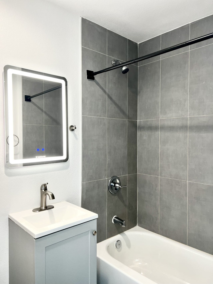 1654 W 35th Street - Co-Living Housing Image 1