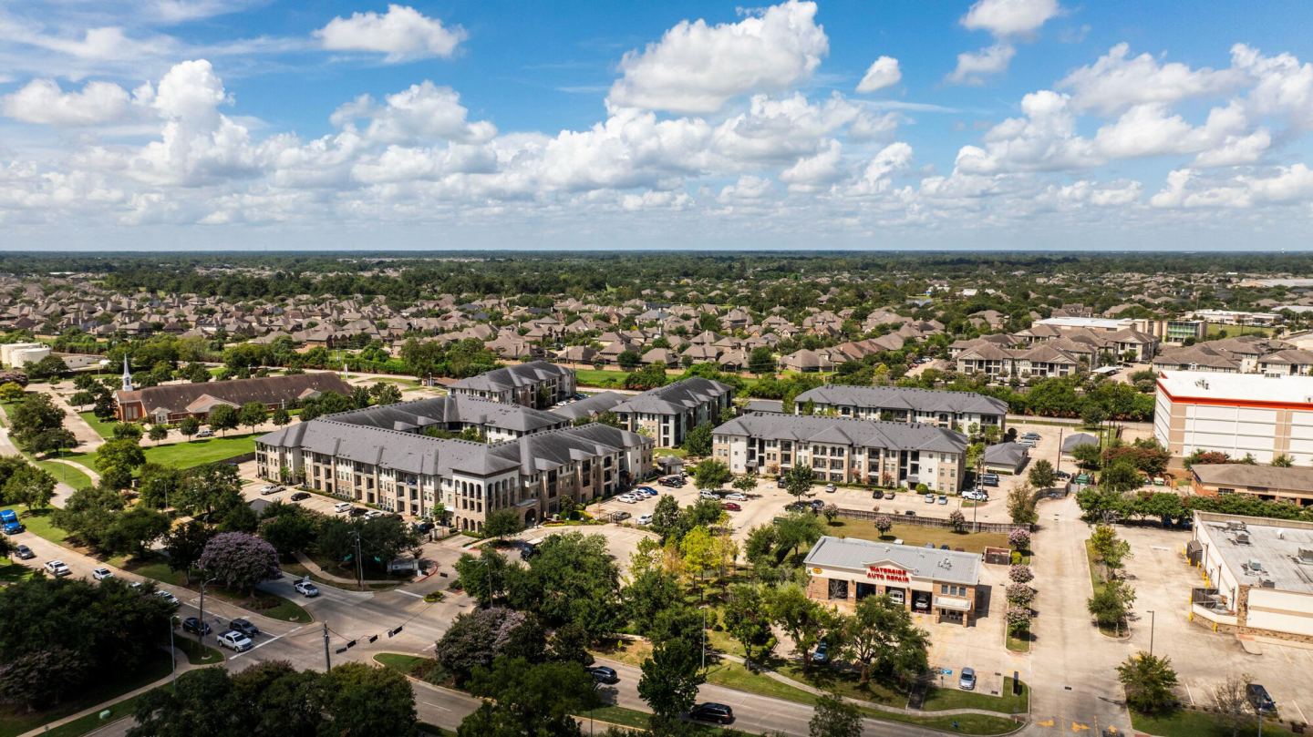 Olympus at Waterside Estates Image 20