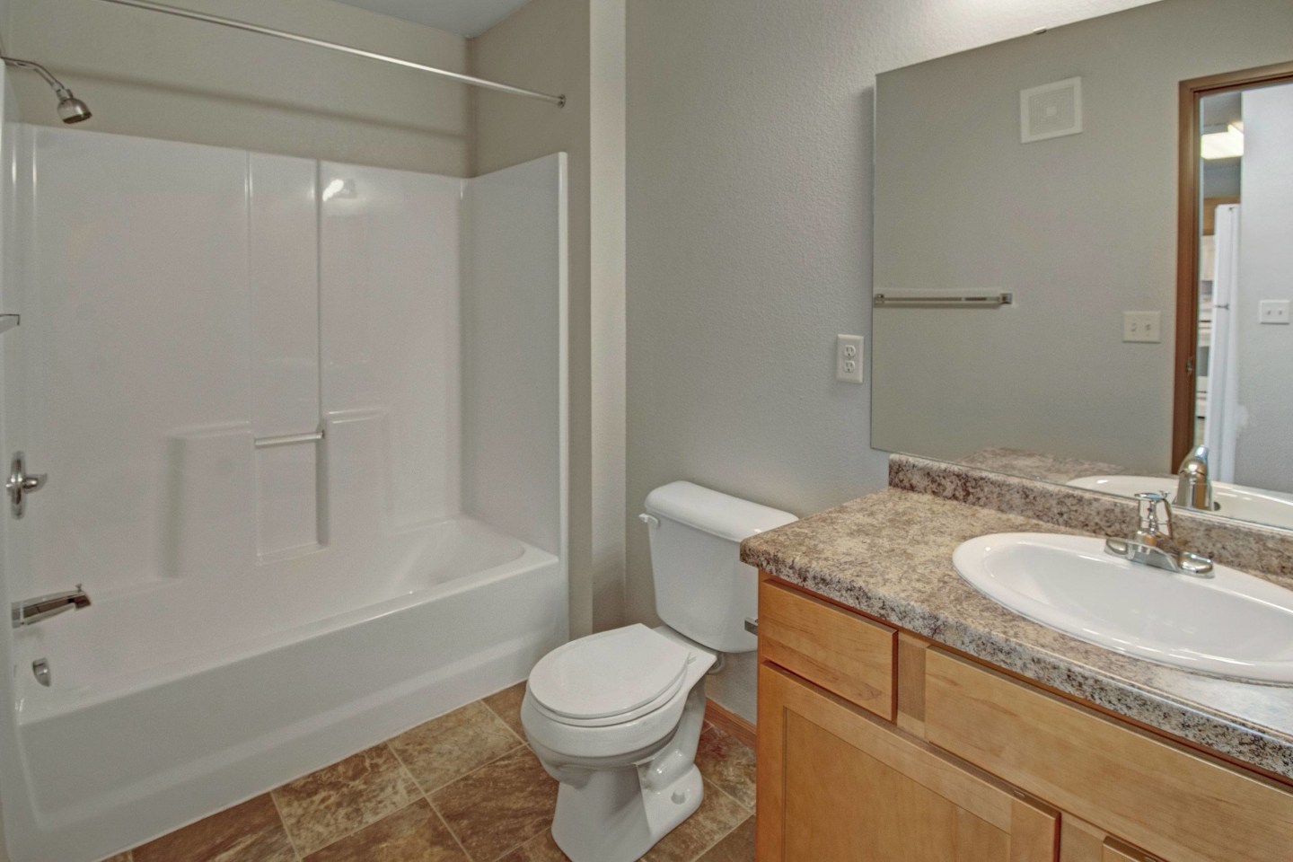Roosevelt East Apartments Image 9