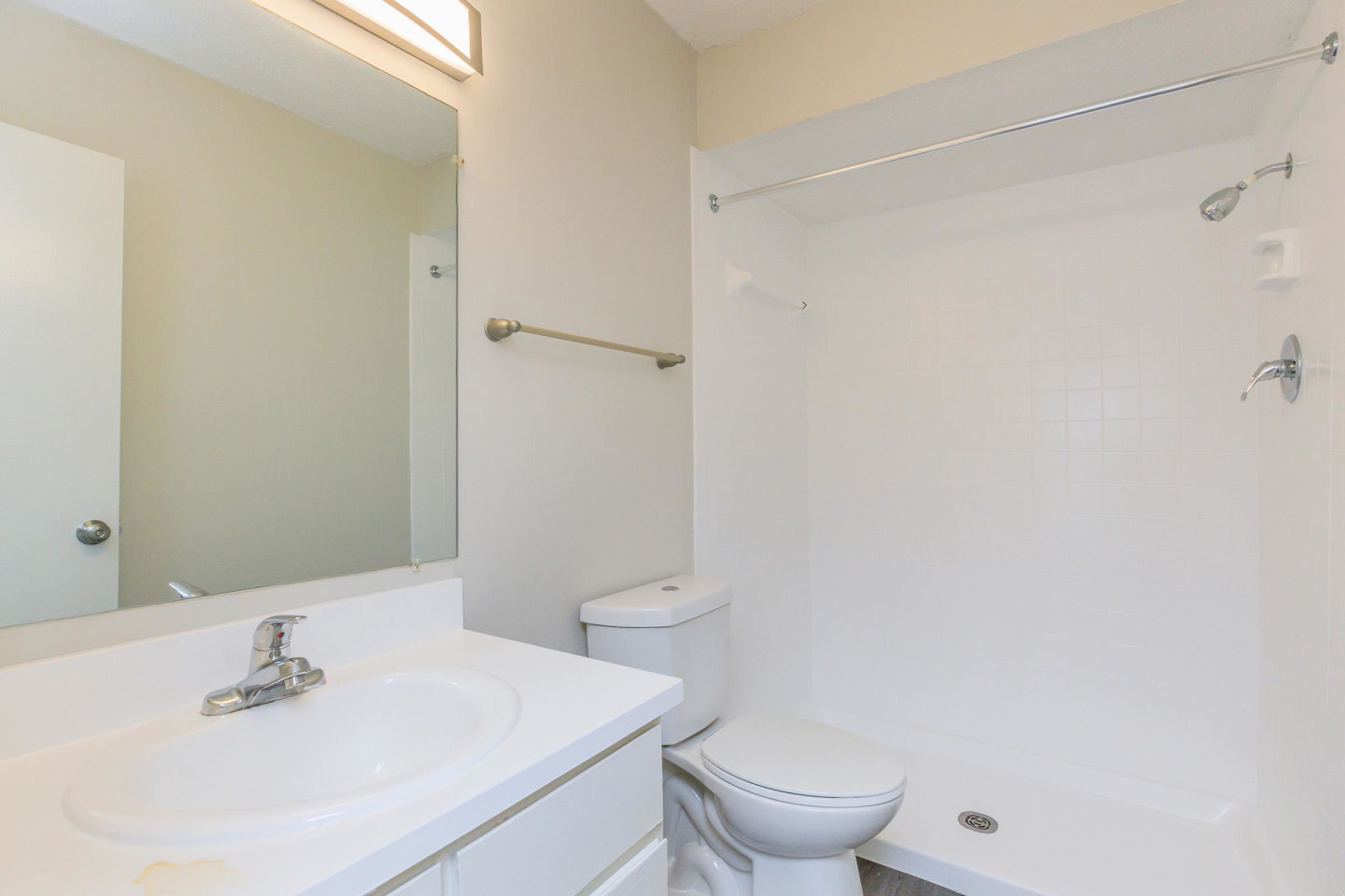 Emerald Ridge Apartments Image 9