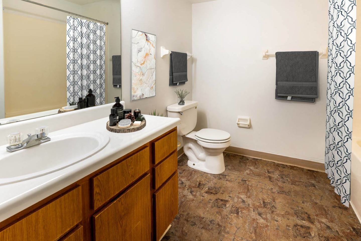 Creekside Square I & II Image 11