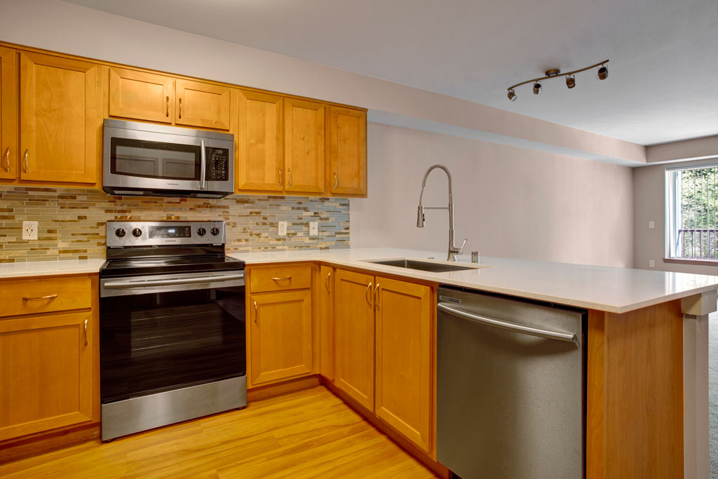 Echo Lake Apartments Image 10