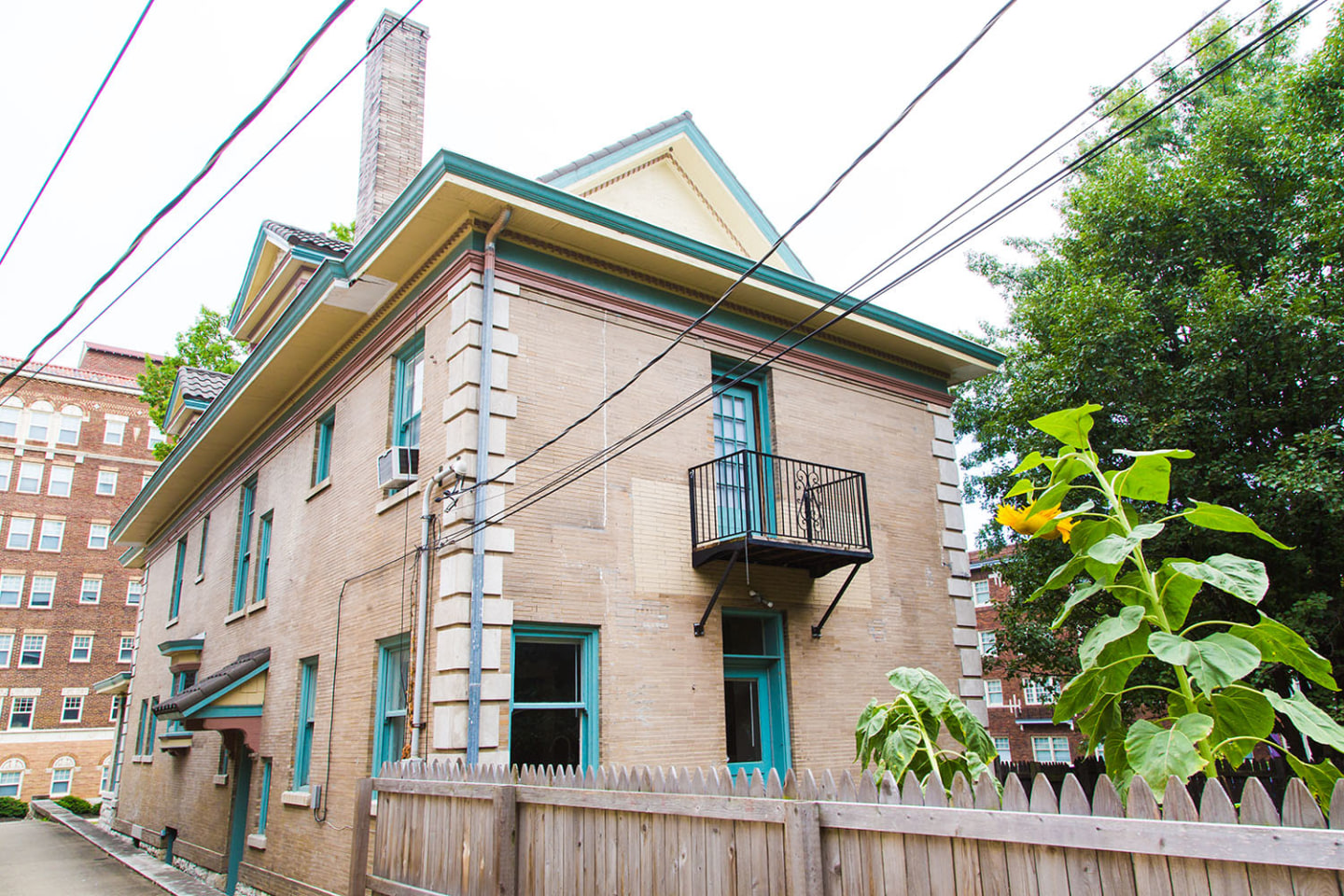 Victorian House Image 4