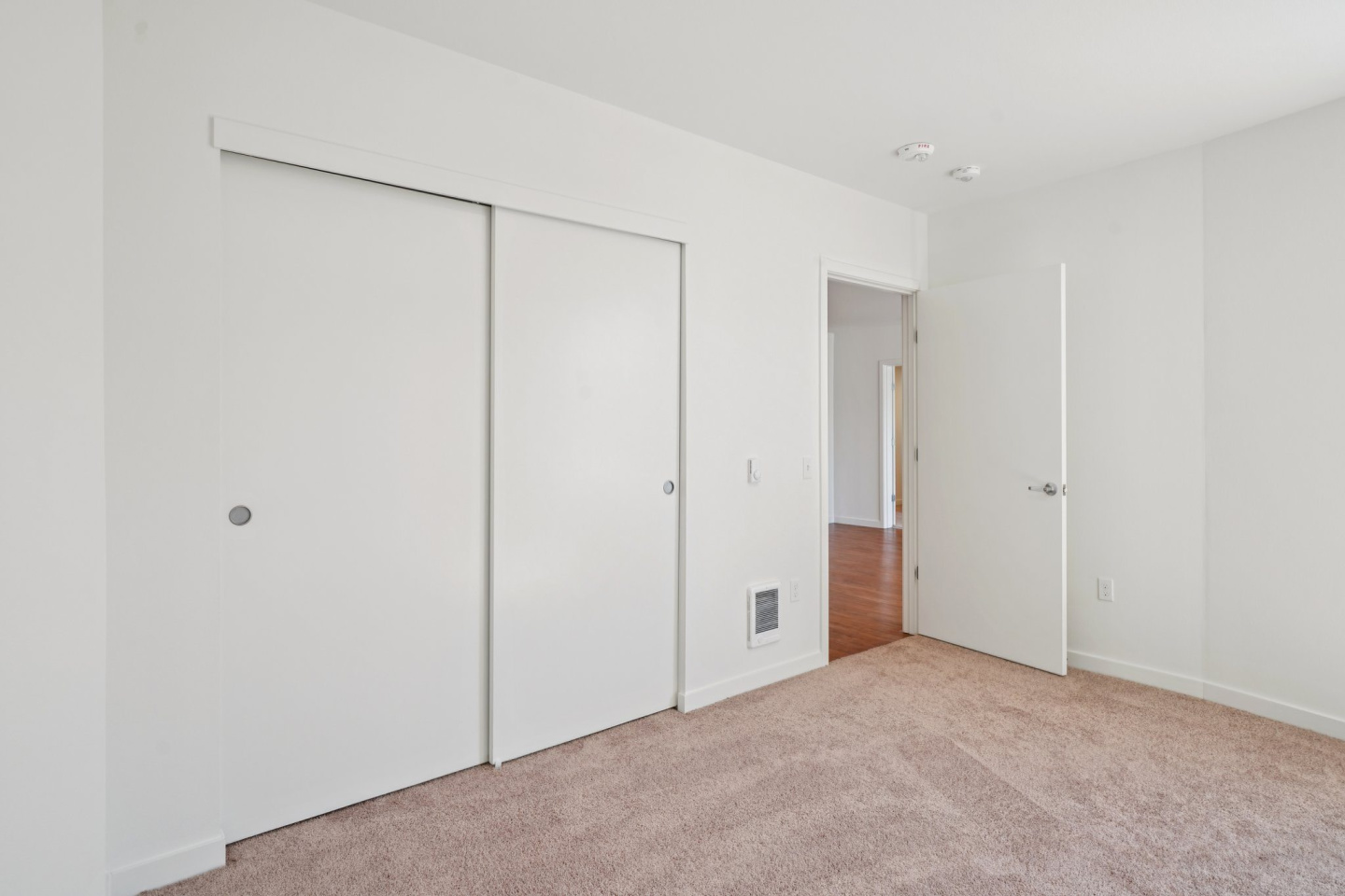 Hana Apartments Image 34