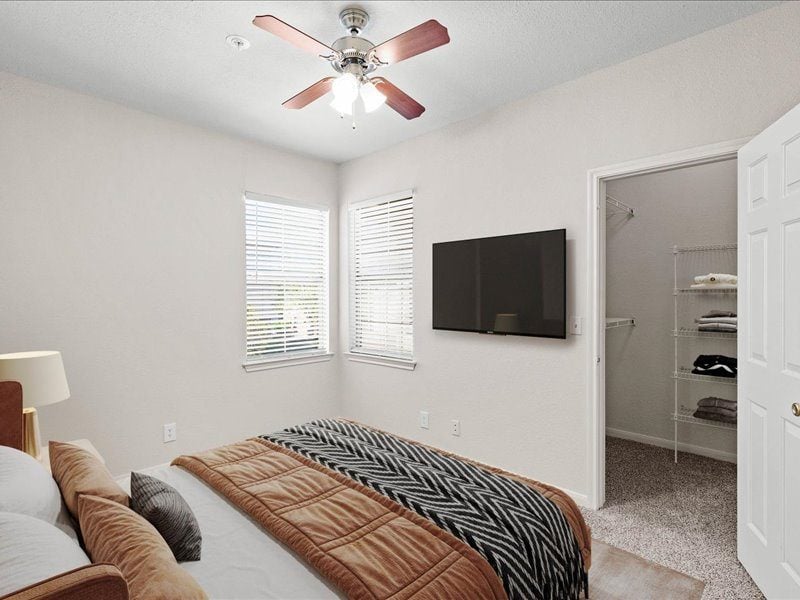 Crescent Apartments Image 23